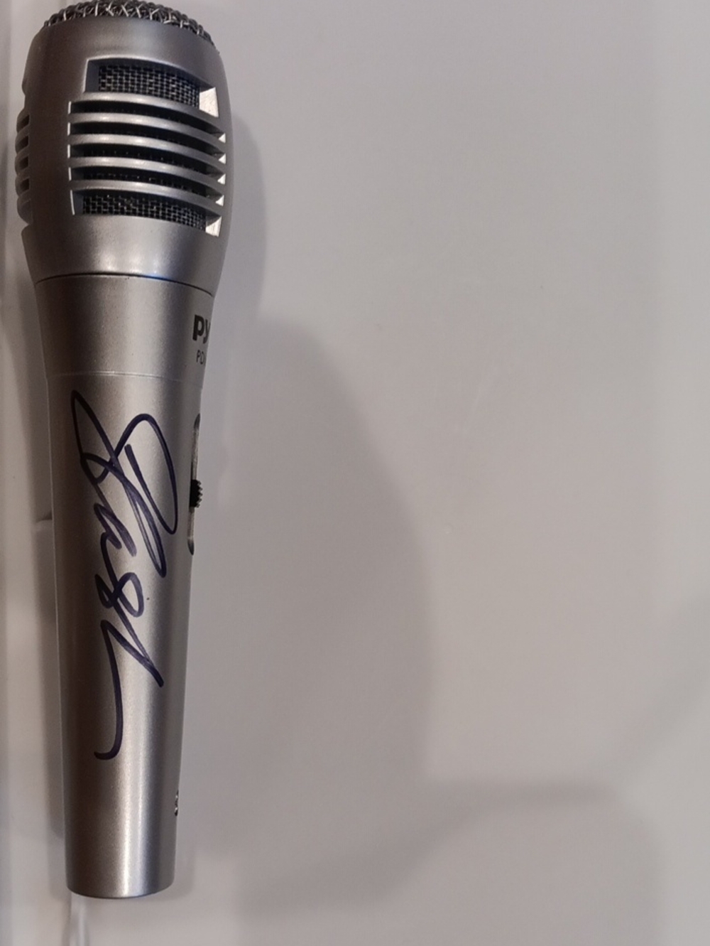 Slash signed/autographed Microphone w/COA (Pyle PDMIK1) Guns N' Roses
